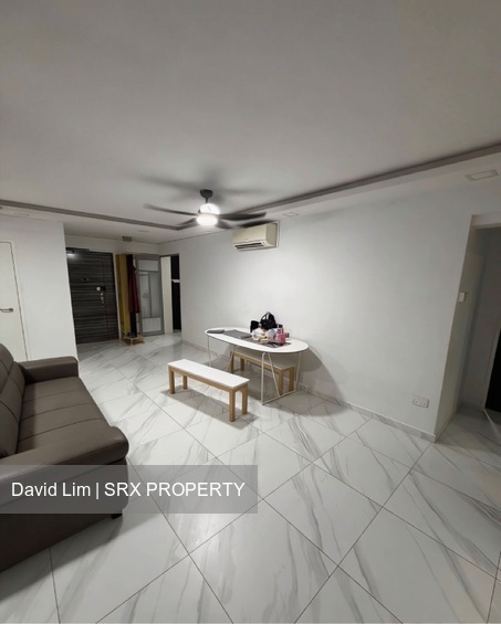 Blk 200A Compassvale South Gate (Sengkang), HDB 5 Rooms #545572531